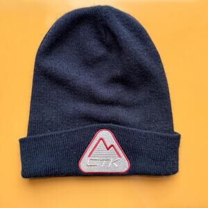 Vintage 90s Grunge Black Cuffed Knit Beanie | Y2K Streetwear Patch Logo